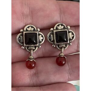 James Avery Retired Quatrafoil Onyx Earrings With Carnelian Drop